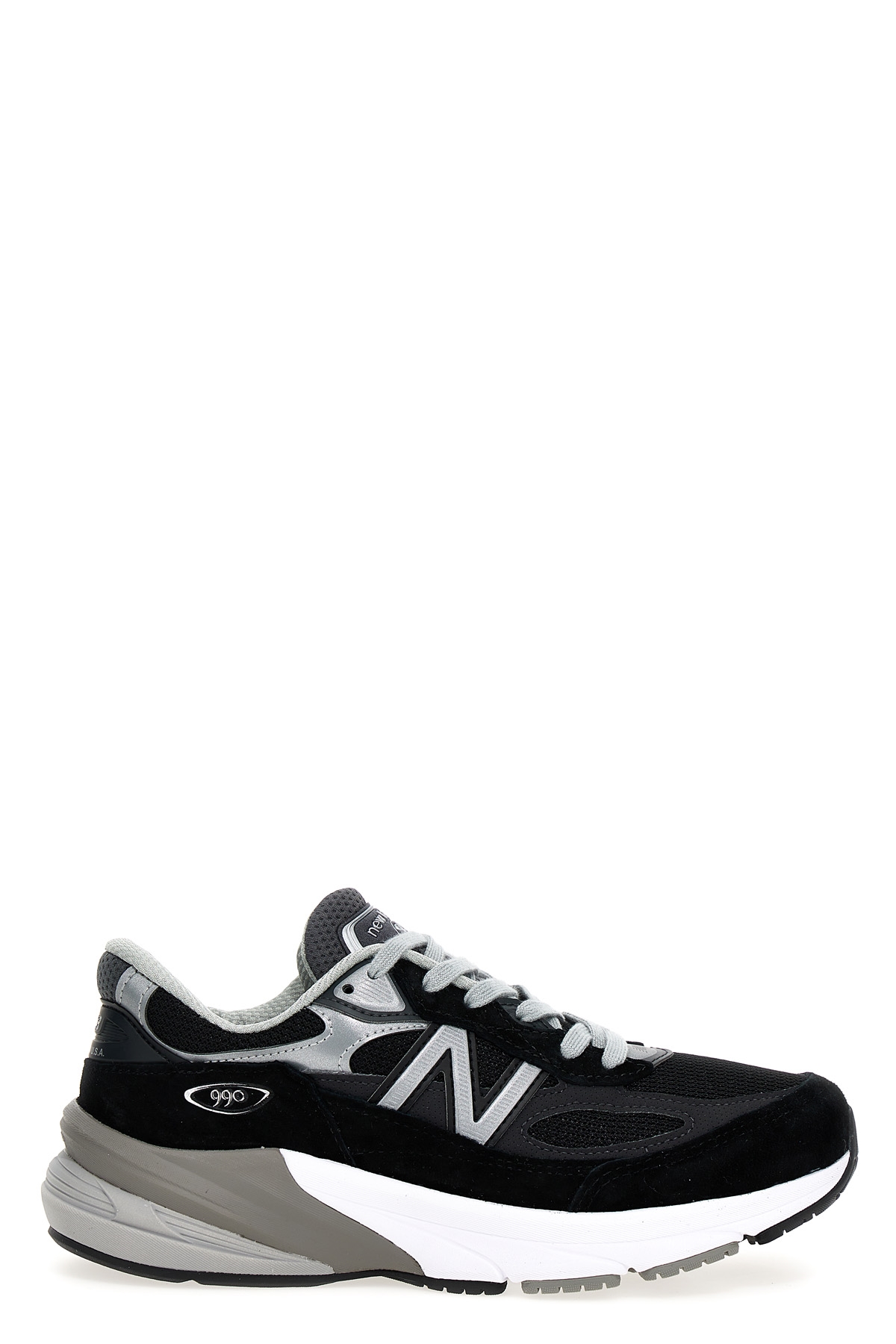 990 스니커즈